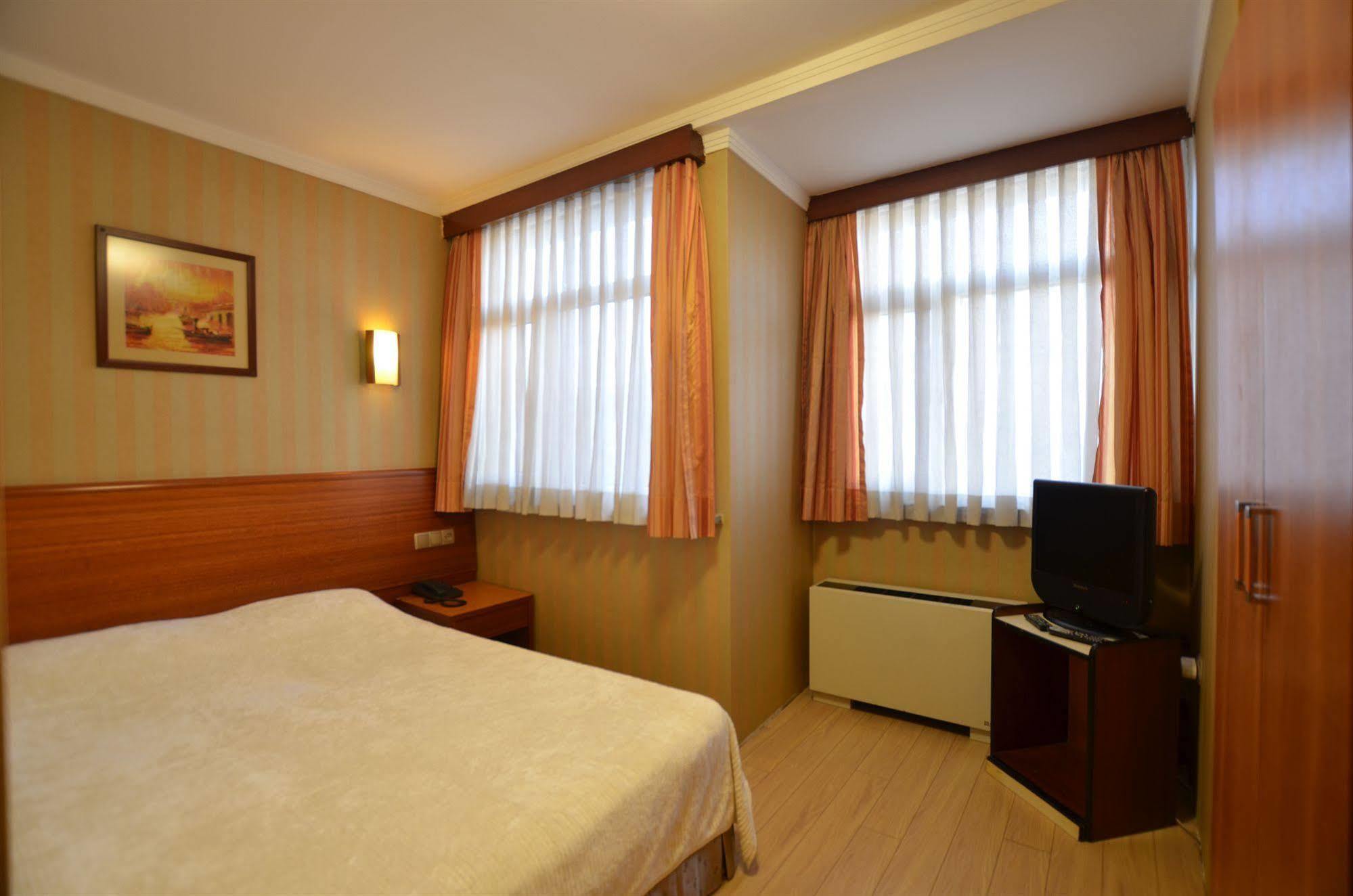 Hotel Inter Стамбул Екстер'єр фото